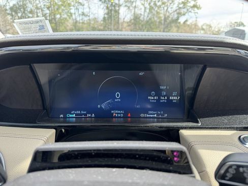 Used 2024 Lincoln Navigator L Reserve image 8