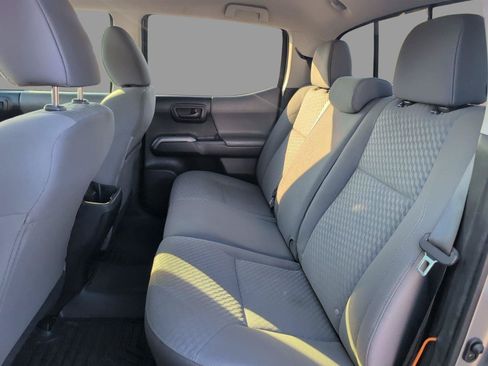Used 2022 Toyota Tacoma SR5 w/ Technology Package RWD image 33