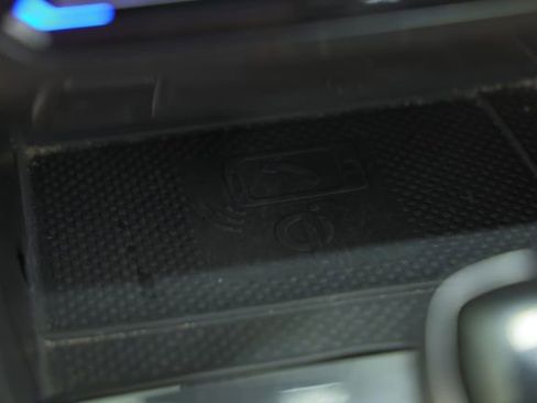 Used 2024 Volkswagen Tiguan SE image 21