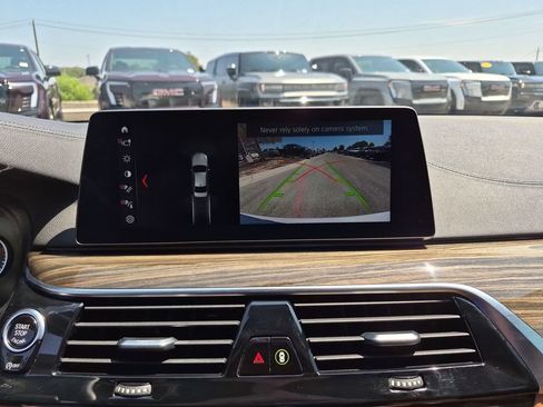 Used 2018 BMW 540i RWD image 29