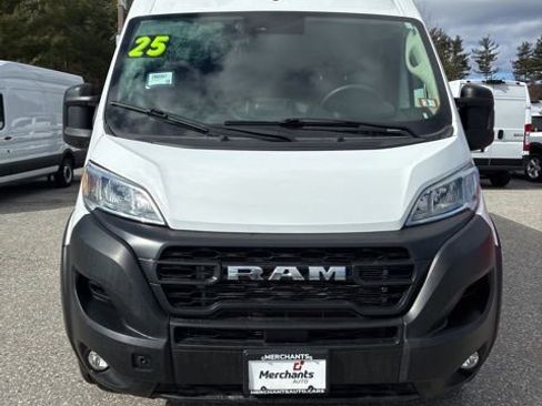Used 2025 RAM ProMaster 2500 w/ Convenience Group image 2