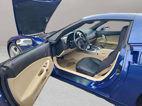 Used 2005 Chevrolet Corvette Base w/ Preferred Equipment Group image 13
