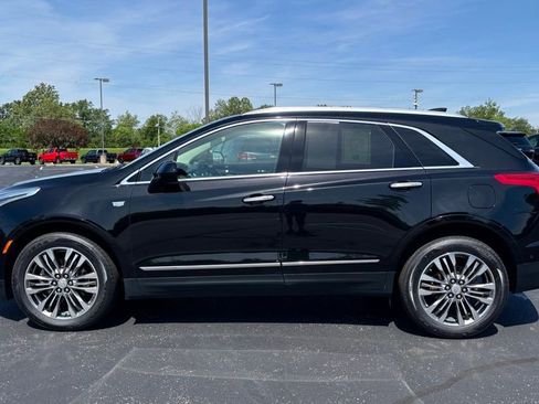 Used 2017 Cadillac XT5 Premium Luxury w/ Driver Assist Package FWD image 4