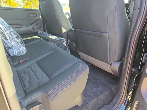 New 2026 Nissan Frontier PRO-4X w/ Pro-4x Convenience Package image 14