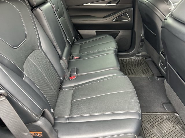 Used 2023 INFINITI QX60 Sensory w/ Cargo Package AWD/4WD image 14