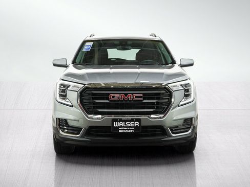 Used 2023 GMC Terrain SLE w/ Driver Convenience Package AWD/4WD image 8