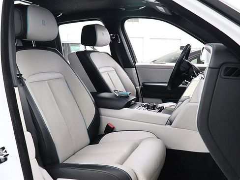 Used 2022 Rolls-Royce Cullinan w/ Cullinan Package AWD/4WD image 16