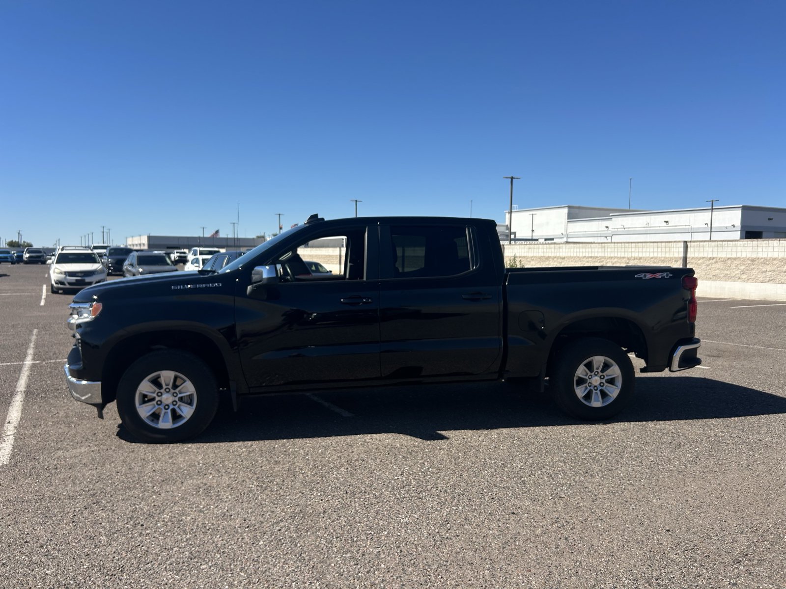 Used 2026 Chevrolet Silverado 1500 LT AWD/4WD image 2