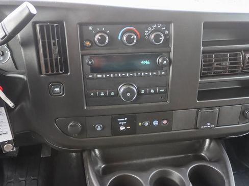 Used 2022 Chevrolet Express 3500 w/ Driver Convenience Package image 15