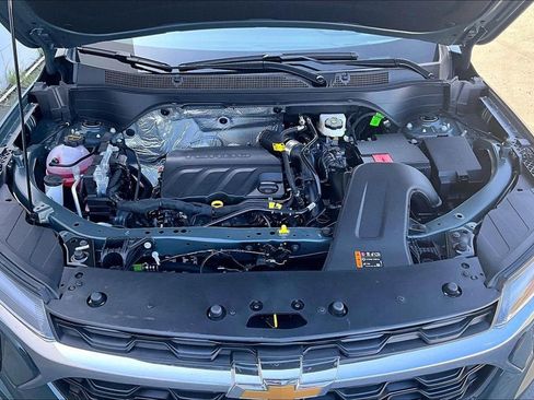 New 2026 Chevrolet Trax LT w/ Driver Confidence Package image 9