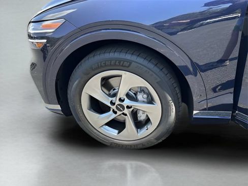 New 2026 Genesis GV70 2.5T Select AWD/4WD image 17