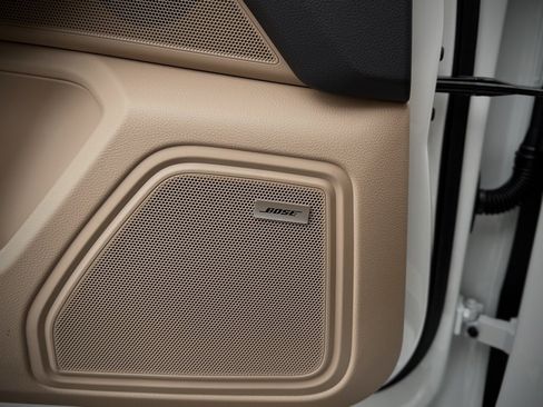 Used 2025 Porsche Macan image 31