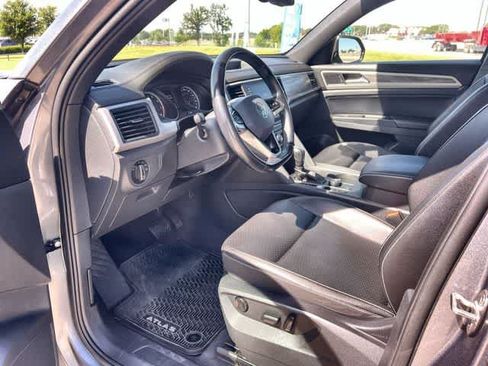 Used 2020 Volkswagen Atlas Cross Sport SE AWD/4WD image 3