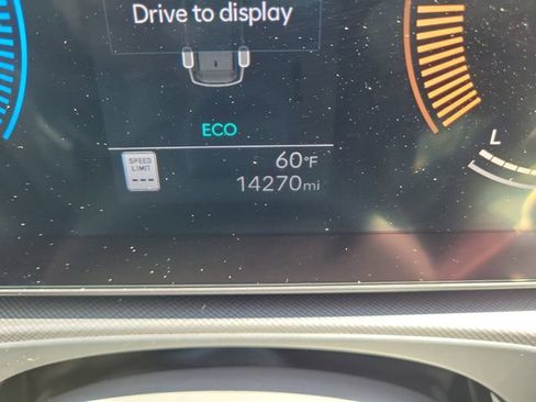 Used 2025 Hyundai Santa Fe SEL image 29