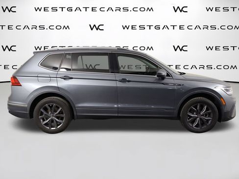 Used 2023 Volkswagen Tiguan SE FWD image 45