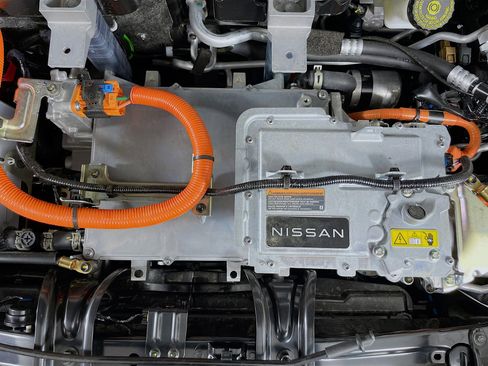 Used 2025 Nissan Ariya FWD image 35