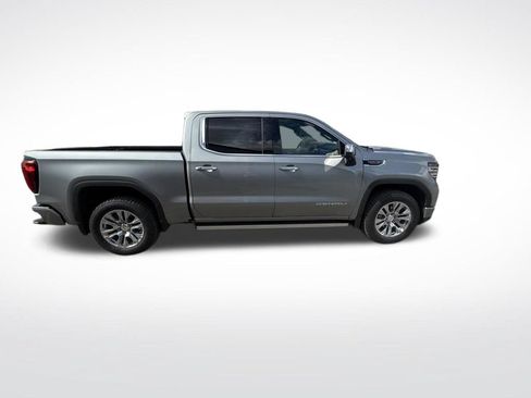 Used 2025 GMC Sierra 1500 Denali w/ Technology Package AWD/4WD image 7