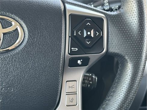 Used 2024 Toyota 4Runner SR5 AWD/4WD image 26