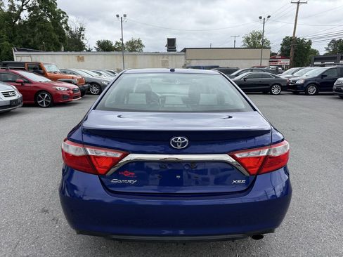 Used 2015 Toyota Camry XSE w/ Moonroof Package FWD image 4