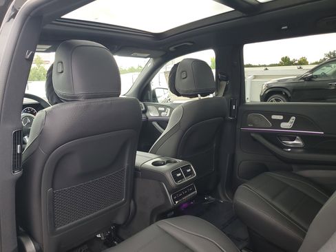 New 2026 Mercedes-Benz GLS 580 4MATIC image 13