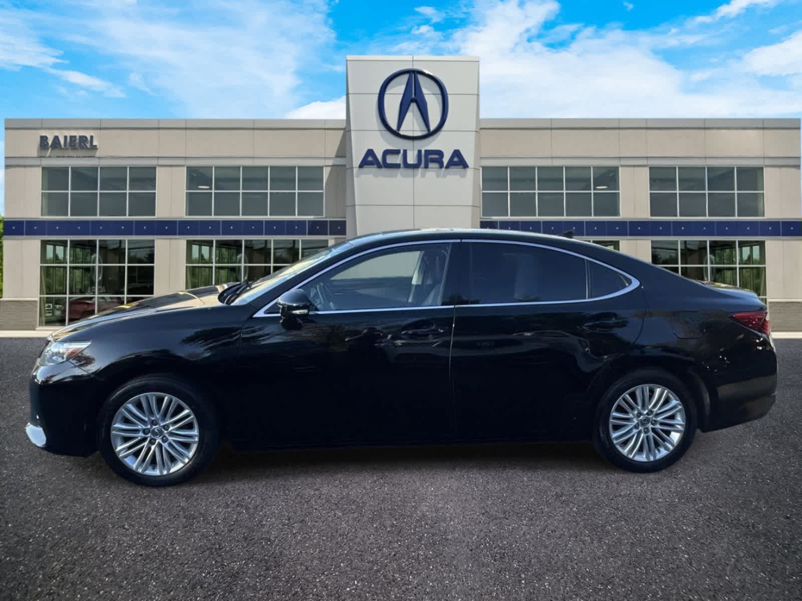 Used 2014 Lexus ES 350 w/ Luxury Package FWD image 2