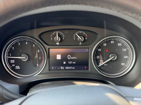 Used 2021 Buick Enclave Essence w/ Sound and Sites Package FWD image 10