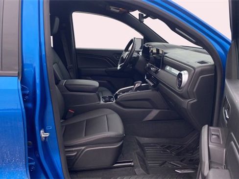 Used 2023 Chevrolet Colorado LT w/ LT Convenience Package III image 13