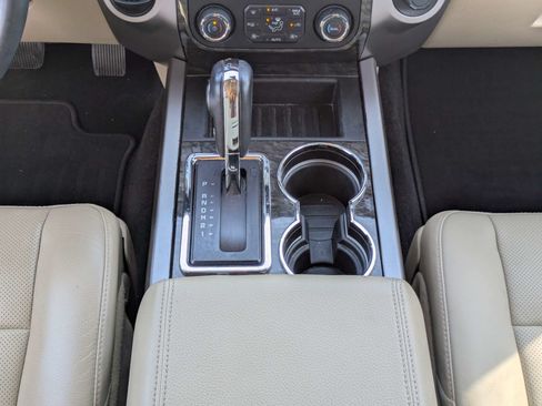 Used 2017 Ford Expedition Limited RWD image 17