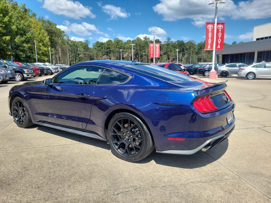 Used 2018 Ford Mustang Premium w/ Ecoboost Performance Package RWD image 3