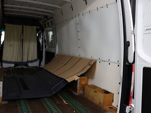 Used 2020 Mercedes-Benz Sprinter 2500 image 20