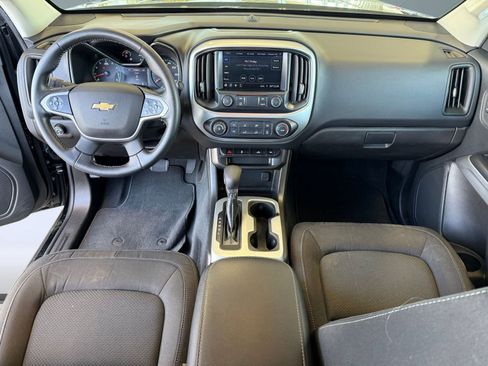Used 2022 Chevrolet Colorado LT w/ LT Convenience Package image 16