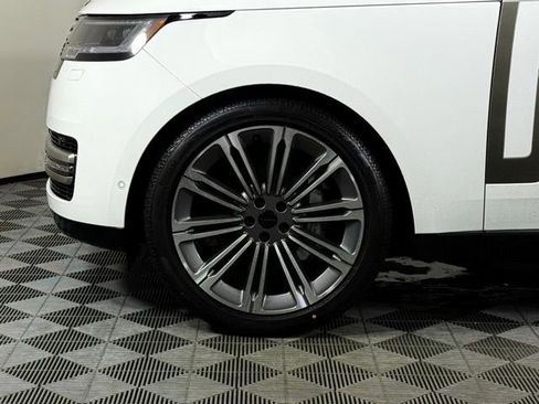 New 2026 Land Rover Range Rover SE image 16