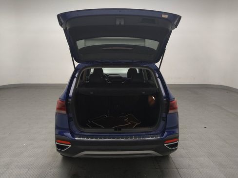 Used 2023 Volkswagen Taos SE FWD image 29