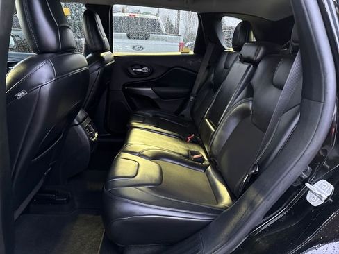 Used 2020 Jeep Cherokee Latitude Plus w/ Cold Weather Group image 16