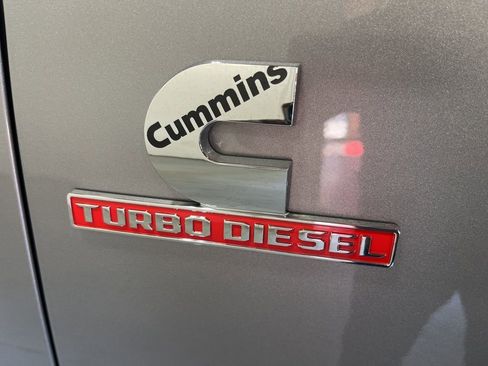 Used 2024 RAM 2500 Tradesman w/ Chrome Appearance Group image 13