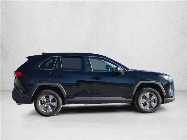 Used 2024 Toyota RAV4 LE AWD/4WD image 4