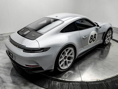 Used 2024 Porsche 911 GT3 RS image 19