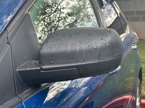 Certified 2022 Ford Edge SE image 7