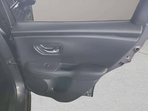 Used 2025 Honda HR-V LX image 23