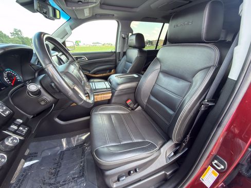 Certified 2019 GMC Yukon XL Denali w/ Open Road Package AWD/4WD image 12