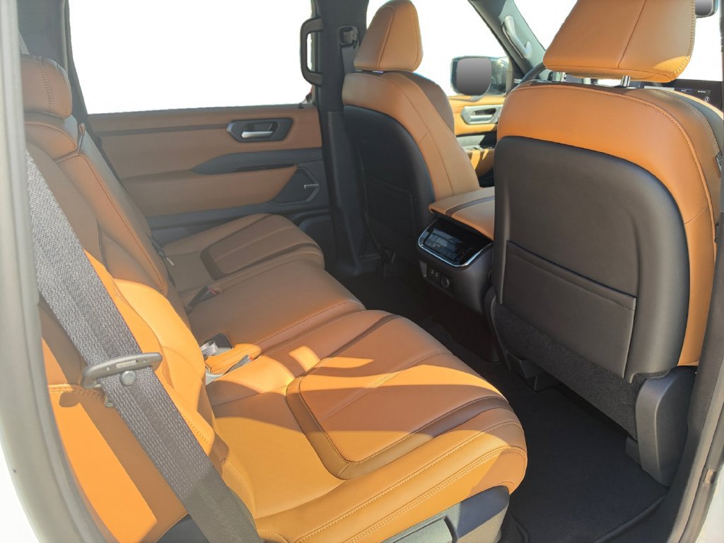 New 2027 Nissan Armada SL RWD image 17