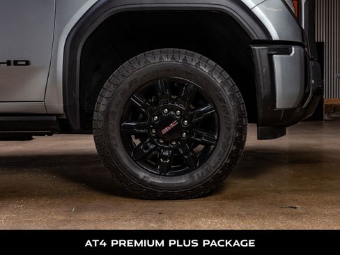 Used 2024 GMC Sierra 2500 AT4 w/ AT4 Premium Plus Package AWD/4WD image 11