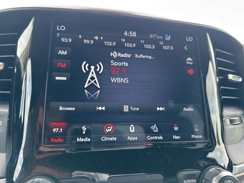 Used 2019 RAM 1500 Laramie AWD/4WD image 21