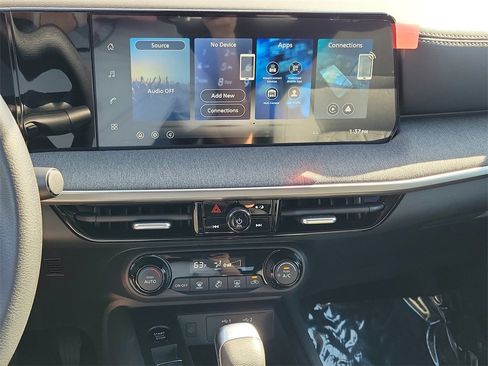 New 2026 Nissan Kicks SV image 9