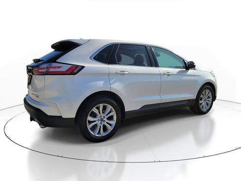Used 2019 Ford Edge Titanium w/ Cold Weather Package AWD/4WD image 4