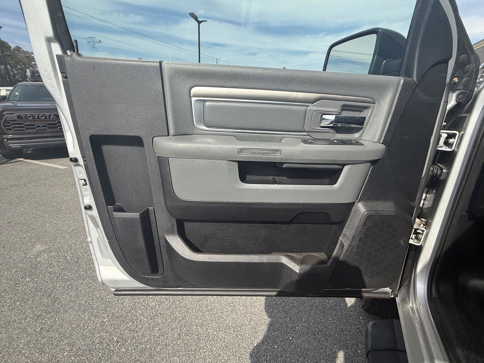 Used 2015 RAM 2500 Tradesman w/ Power & Remote Entry Group AWD/4WD image 16