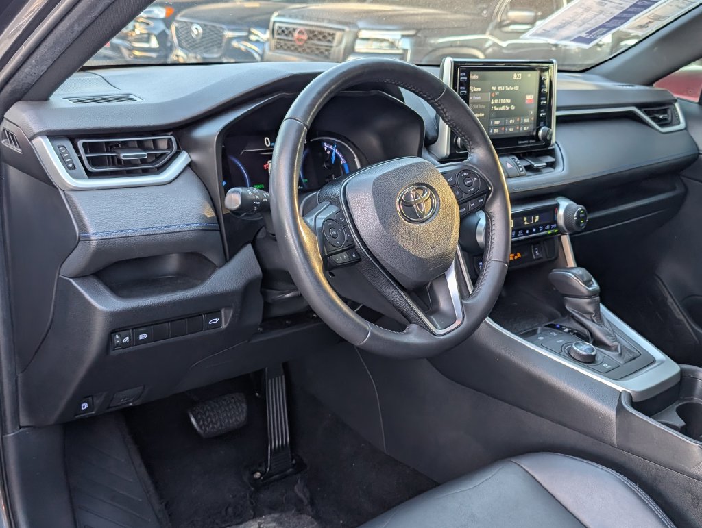 Used 2019 Toyota RAV4 XSE AWD/4WD image 4