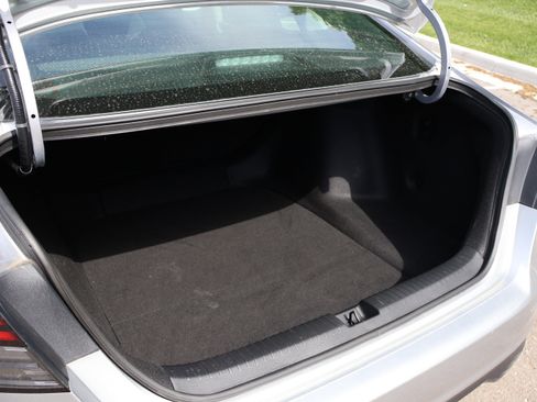 Used 2025 Honda Accord LX image 16