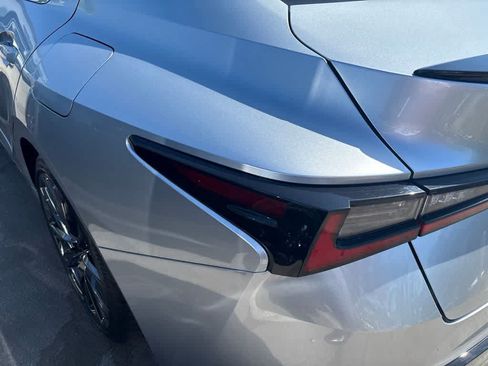 Used 2022 Lexus IS 350 F Sport w/ Accessory Package RWD image 9