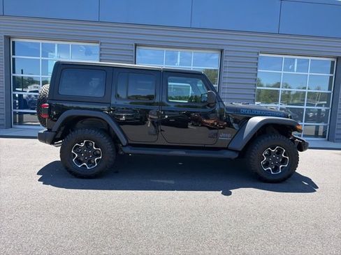 Used 2023 Jeep Wrangler Unlimited Rubicon 4xe w/ Cold Weather Group AWD/4WD image 4